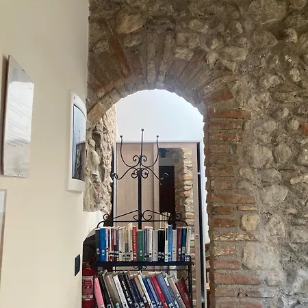 住宿加早餐酒店 Rustico Di Benellini Angela 波尔佩纳泽德尔加尔达
